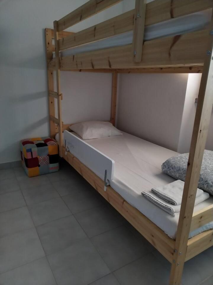 Ip5 Chivas Beach House Ferrel  Exterior photo